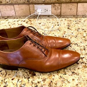 Aldo size 11.   Camel color.  Good condition